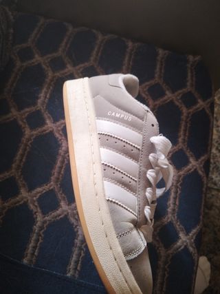 Adidas Campus Grises y Blancas