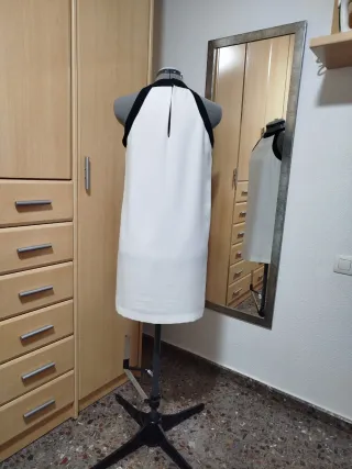 Vestido blanco y negro