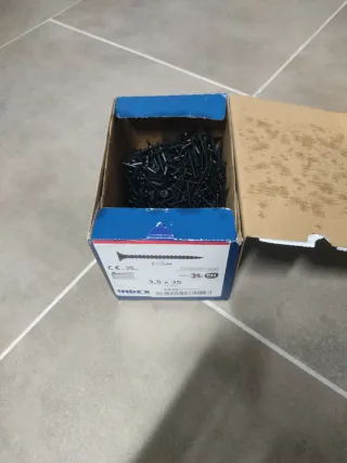 Caja de tornillos INDEX 3,5 x 35