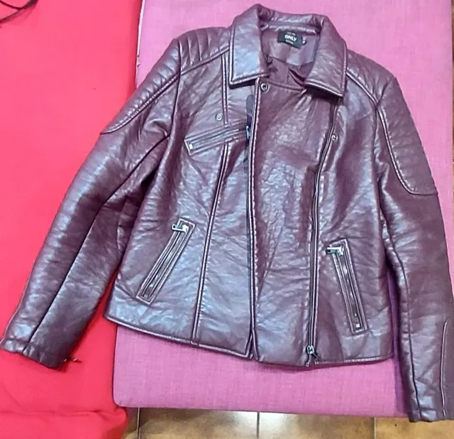 Chaqueta Piel Only, Talla 40, color Vino (morado)
