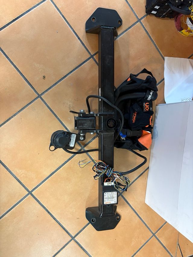 KIT Enganche Extraíble VERTICAL BMW y MINI