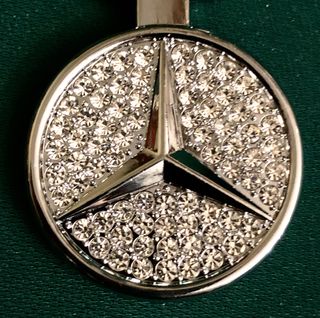 Llavero MERCEDES con cristales de SWAROVSKY