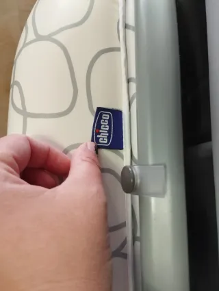 Cambiador con bañera para bebé. Marca Chicco