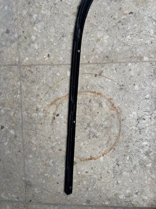 Moldura Peugeot 208  aleta trasera izquierda