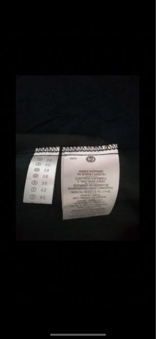 Vestido de fiesta azul con detalles plateados