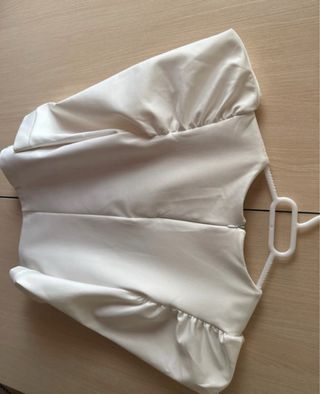 Blusa blanca mangas abullonadas