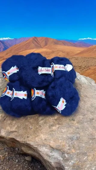 Lote 20 ovillos Mohair azul marino