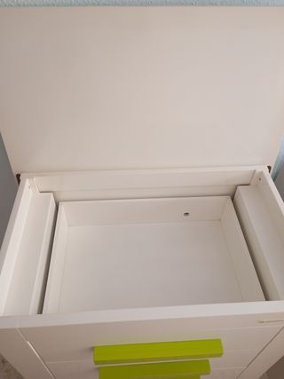 Cambiador y bañera de bebé transformable en cómoda