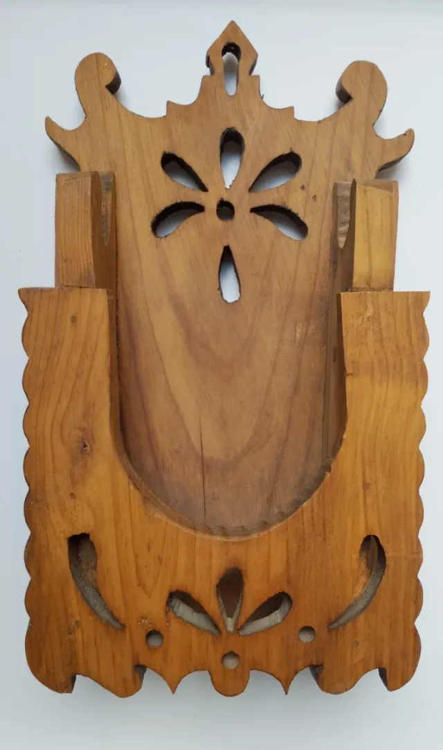 Scatola da pranzo in legno massello realizzata a mano