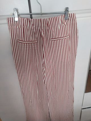 Pantalón rayas de Mango 