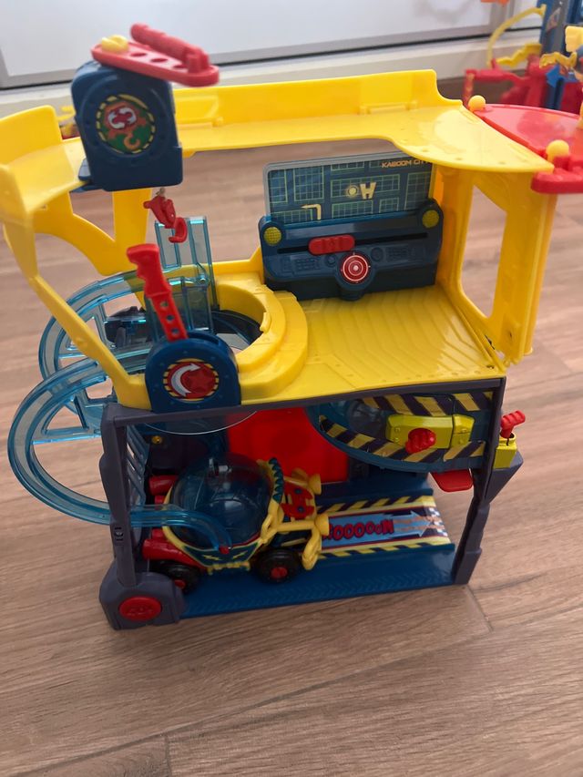 Cuartel Héroes SuperThings