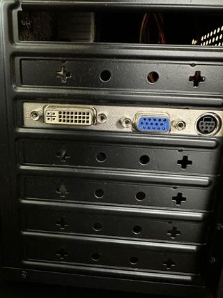 Torre PC AMD Athlon64 ASUS A8V-E GeForce 8500GT