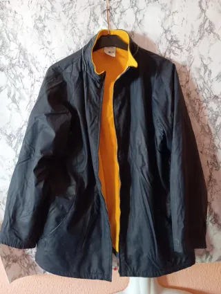 Chaqueta impermeable hombre negra y amarilla 