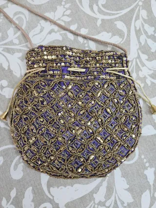 Bolso de mano con lentejuelas hecho a mano