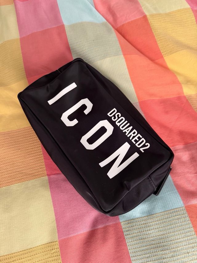 Neceser Dsquared2 Icon Negro
