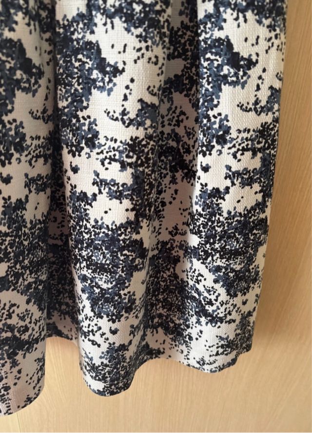 Vestido de ocasión azul y blanco