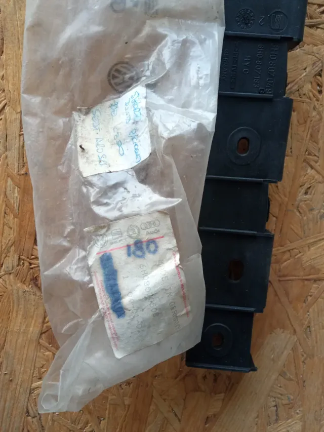 Soporte parachoques Seat Arosa