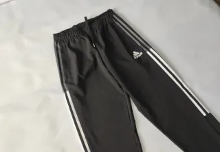 Pantalón chándal Adidas Talla S