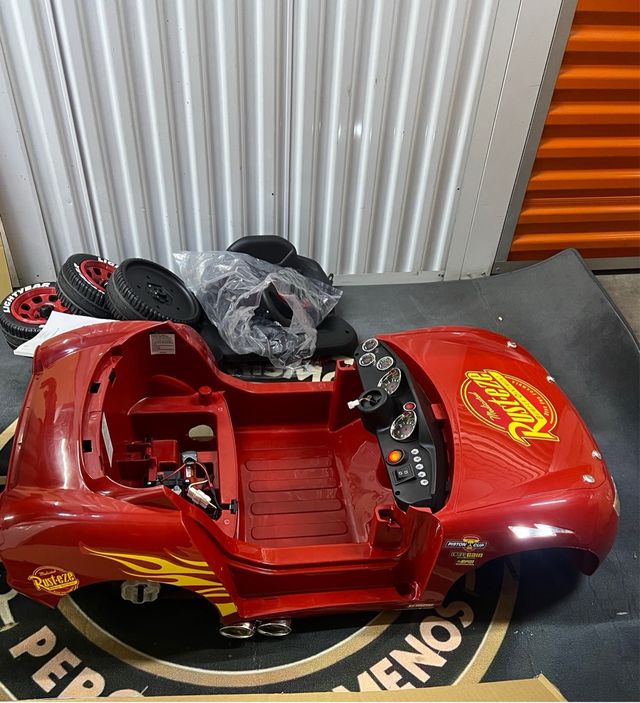 Coche Eléctrico Infantil Huffy Disney Cars 6V Ligh