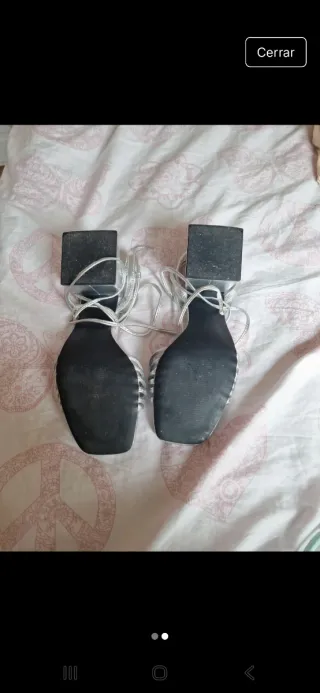 Sandalias plateadas de tiras