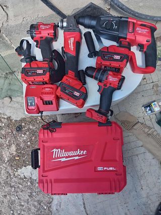 Milwaukee M18 Fuel nuevo set 4 máquinas + 3 bateri