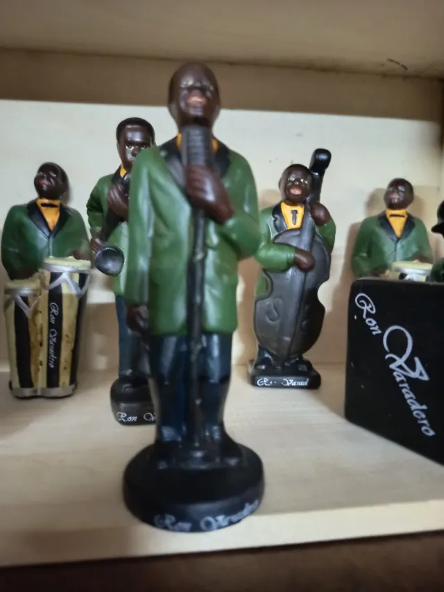 Figure di Musicisti Jazz Ron Varadero