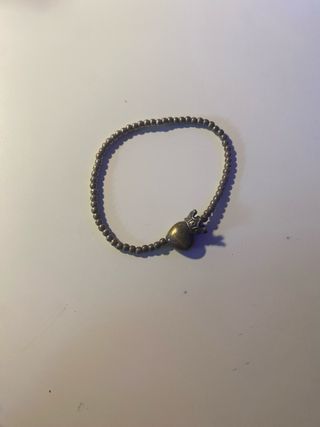 Set di vari braccialetti: gioielli e stili