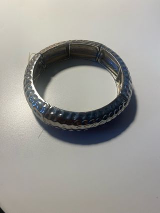 Set di vari braccialetti: gioielli e stili