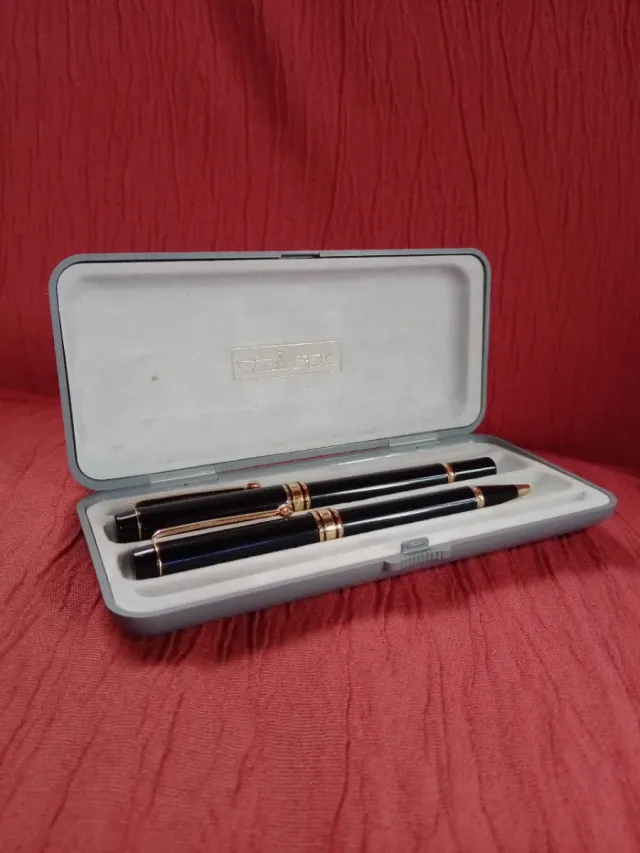 ESTUCHE COM CANETA E LÁPIS BOLBOL ANTIGUIDADES