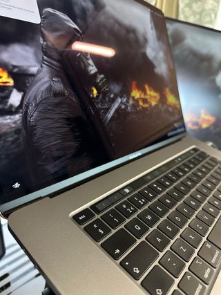 MacBook Pro i9 8core /1TB SSD + Paq Adobe