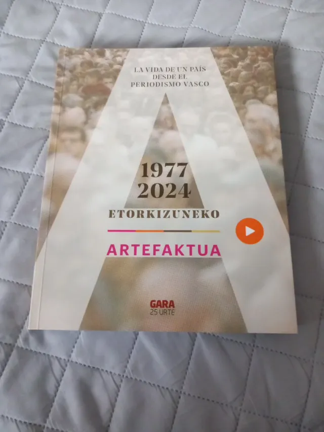 Libro  1977-2024 la vida de un...