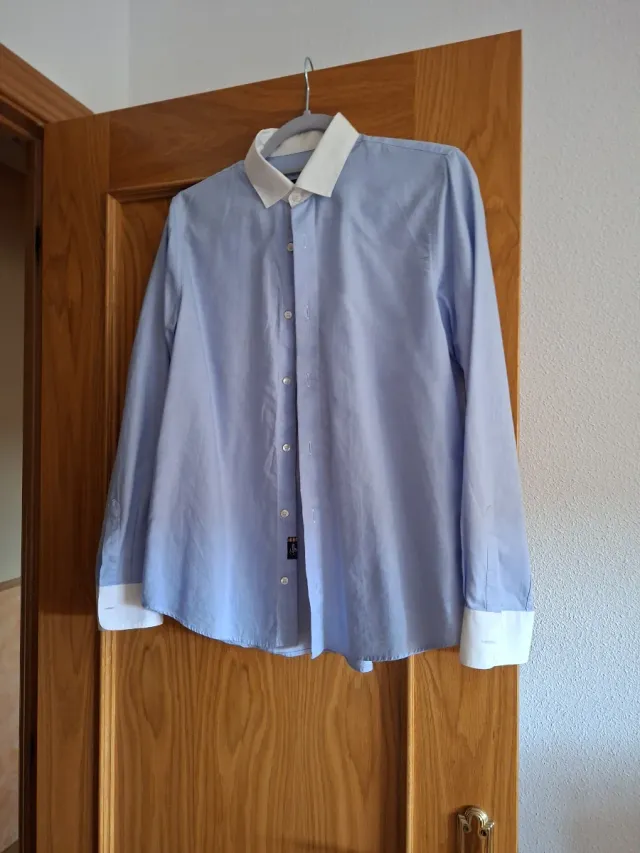 Camisa elegante azul y blanca chico