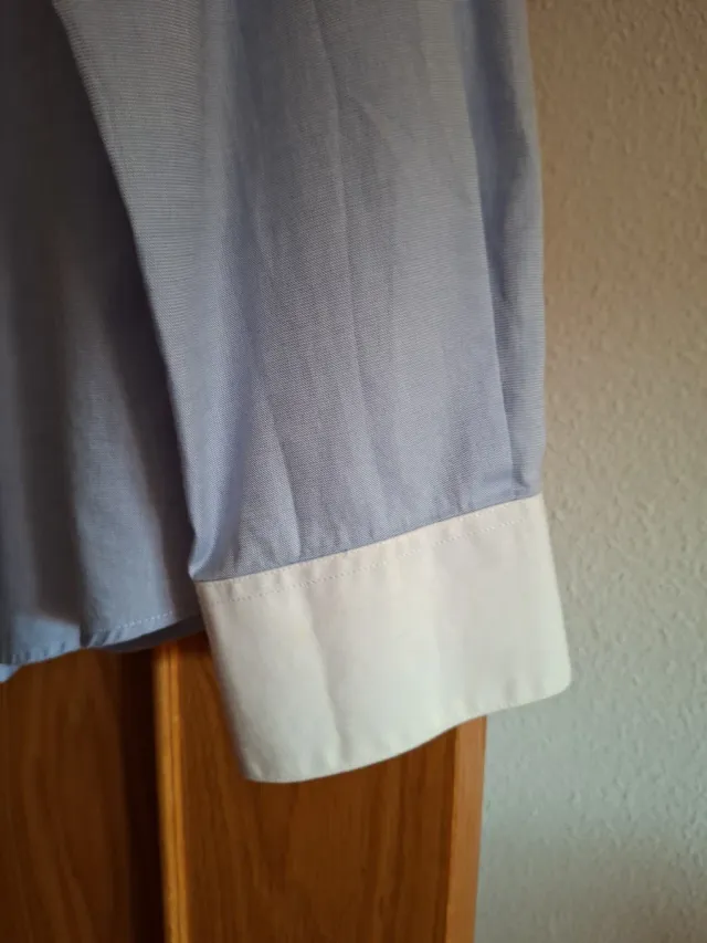 Camisa elegante azul y blanca chico