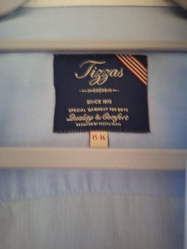 Camisa elegante azul y blanca chico