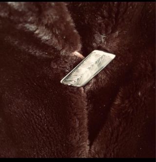 Abrigo midi pelo corto marrón