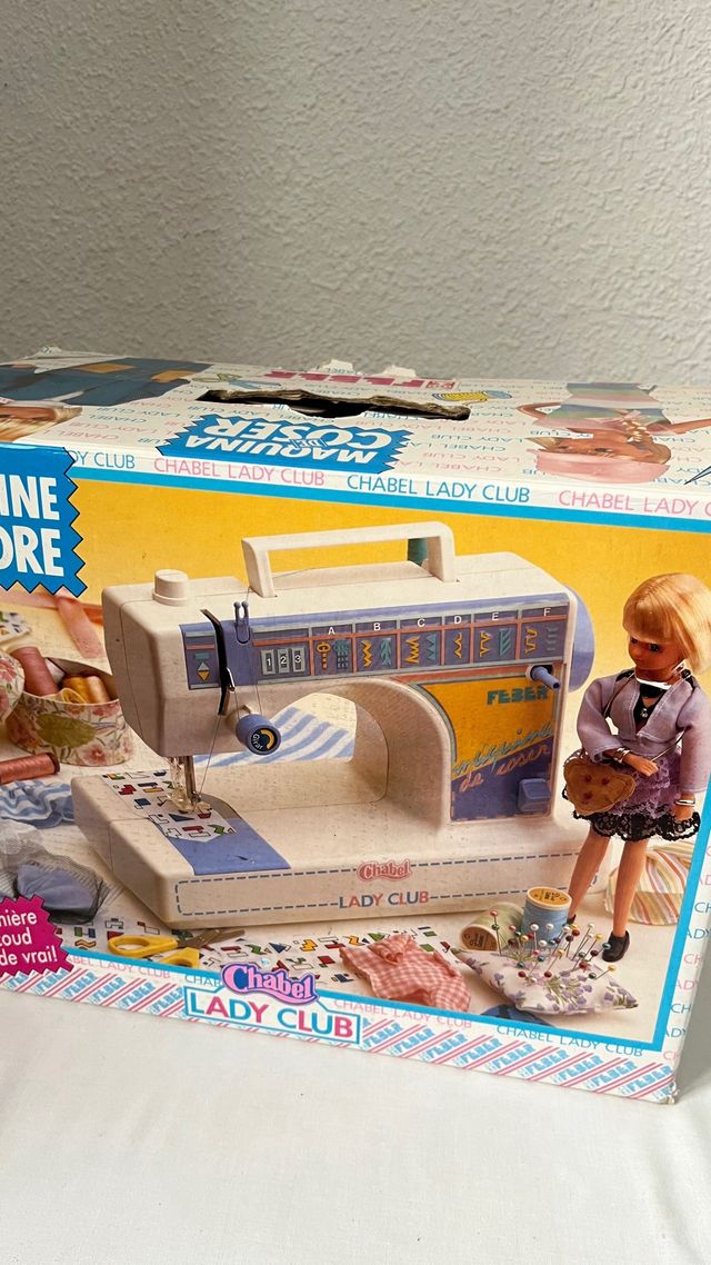 Máquina de coser Chabel Lady Club Años 80