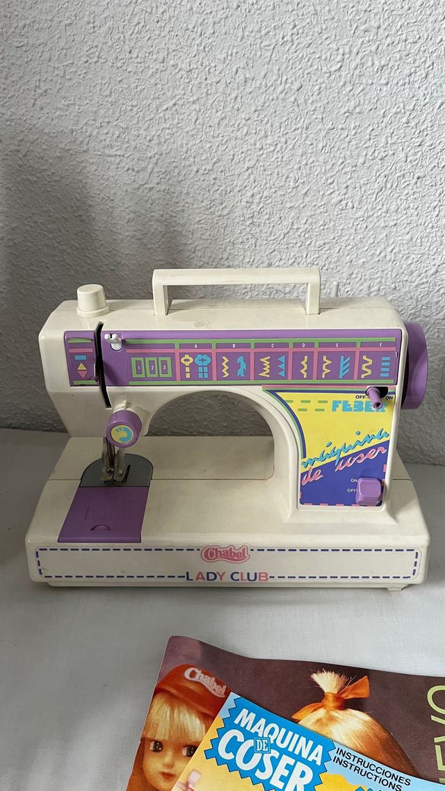 Máquina de coser Chabel Lady Club Años 80