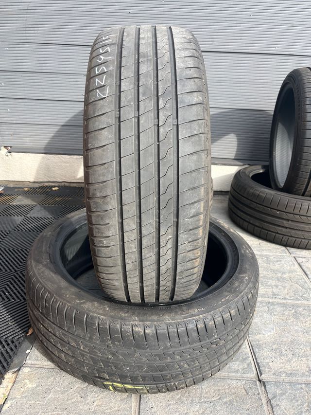 Neumático Firestone 225/45/19 96Y