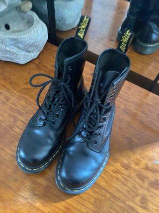 Stivali in pelle Dr. Martens taglia 37 neri