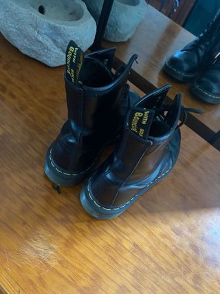 Stivali in pelle Dr. Martens taglia 37 neri