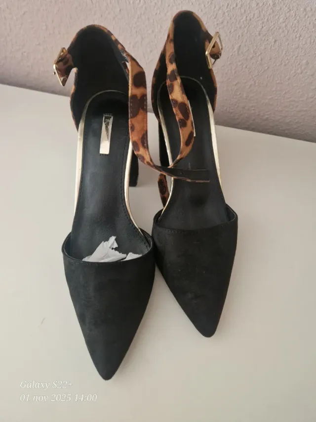 Zapatos de salón tacón leopardo y negro
