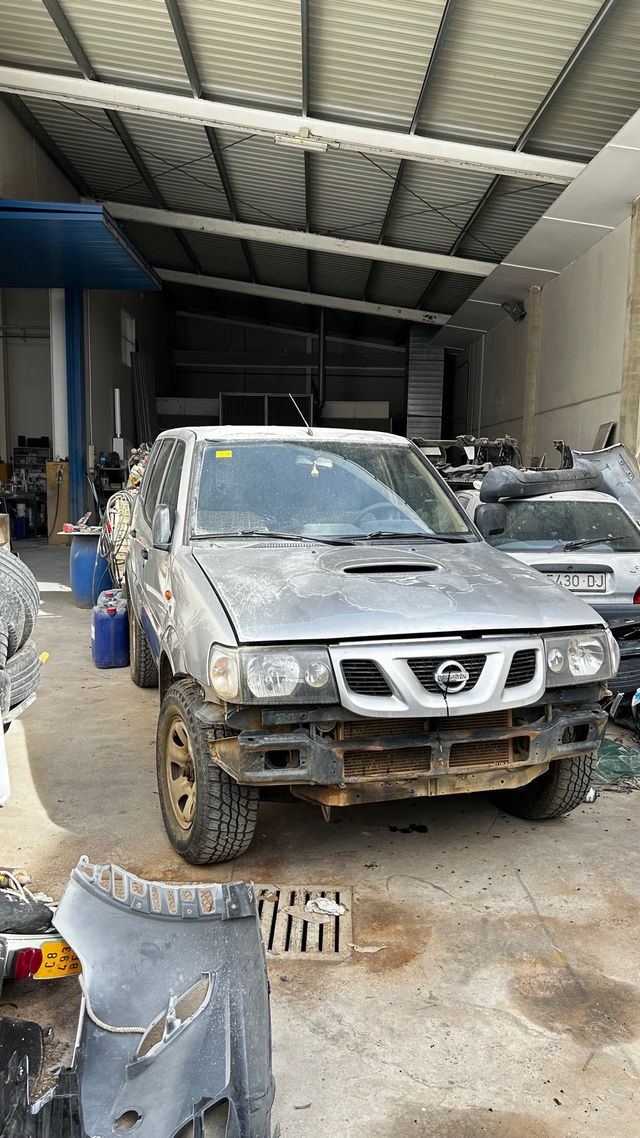 Nissan Terrano II 2003