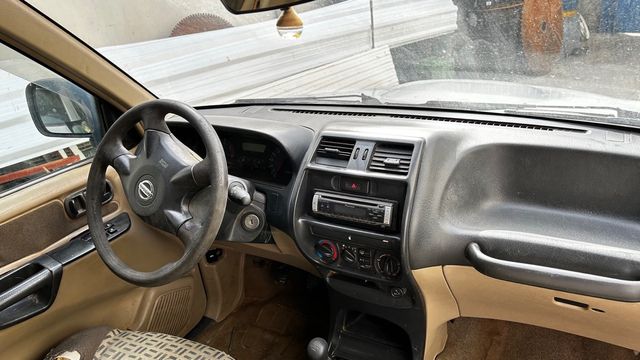 Nissan Terrano II 2003