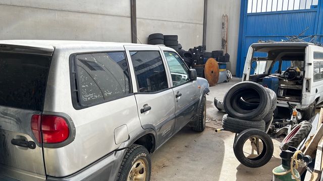 Nissan Terrano II 2003