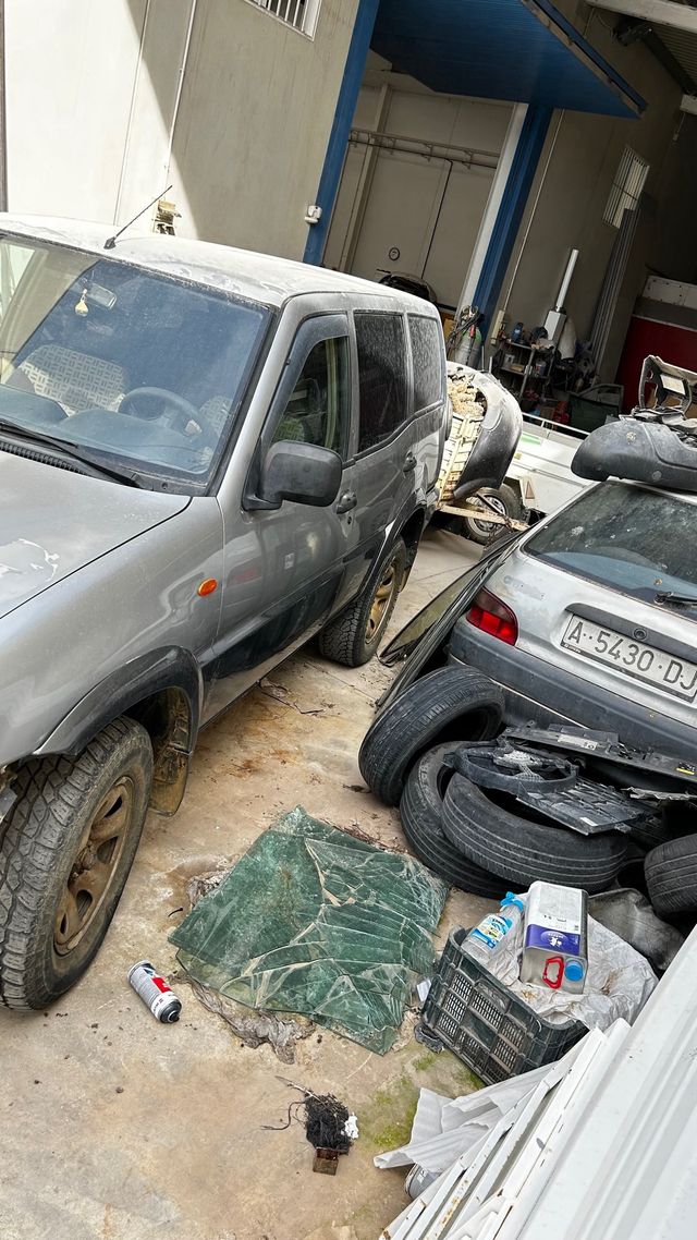 Nissan Terrano II 2003