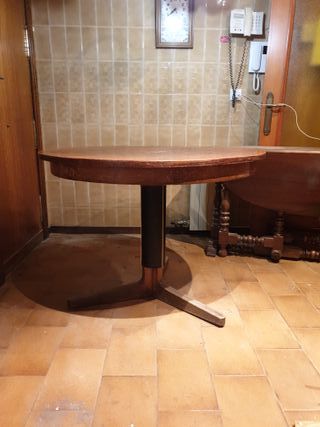 Mesa redonda extensible años 70