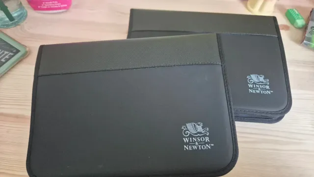 2 estuches de 24 rotuladores Winsor & Newton