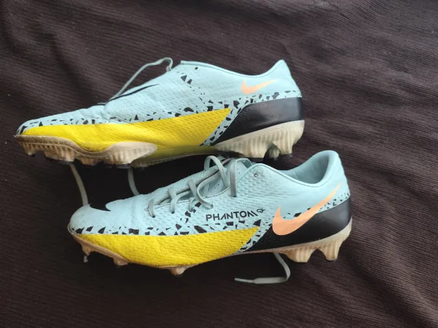 Botas de fútbol Nike Phantom