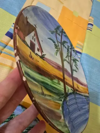 Due piatti decorativi antichi