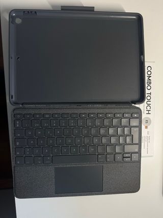 Funda Logitech Combo Touch iPad 7/8/9 Gen